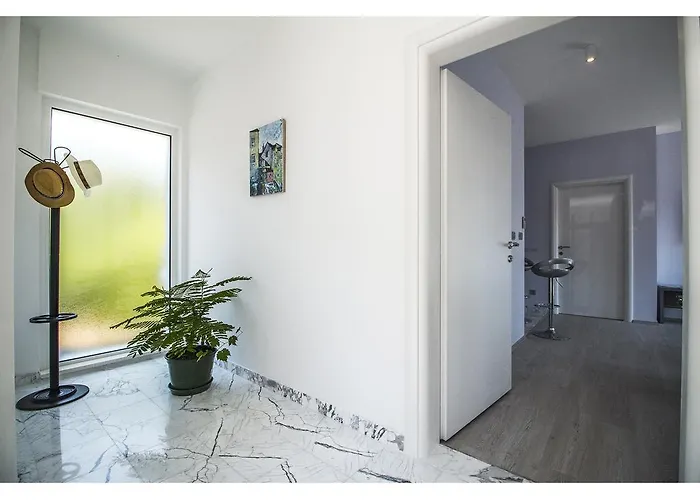 Splendid Marjan Apartment