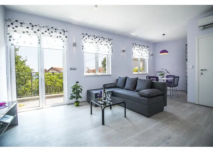 Splendid Marjan Apartment