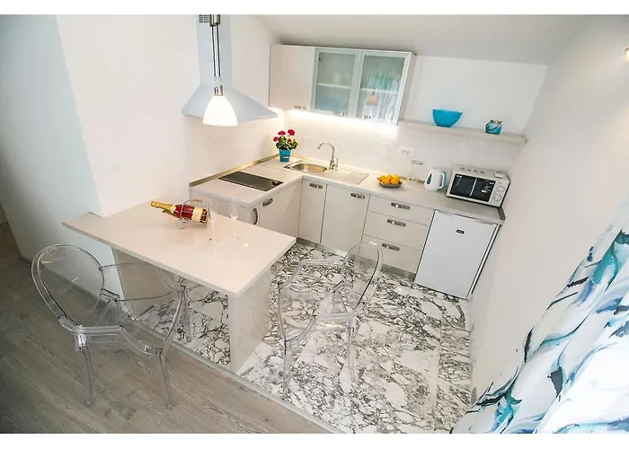 Splendid Marjan Apartment