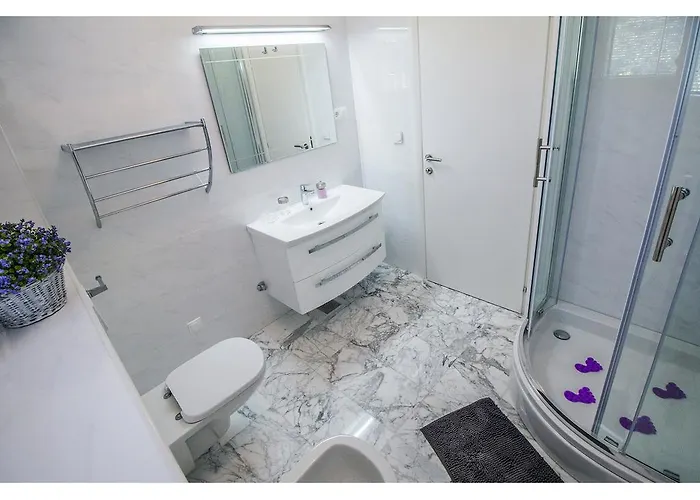 아파트먼트 스플렌디드 마리얀 *