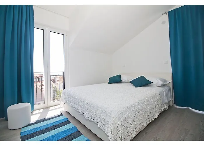 아파트먼트 스플렌디드 마리얀 *