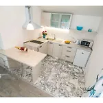Splendid Marjan Apartment
